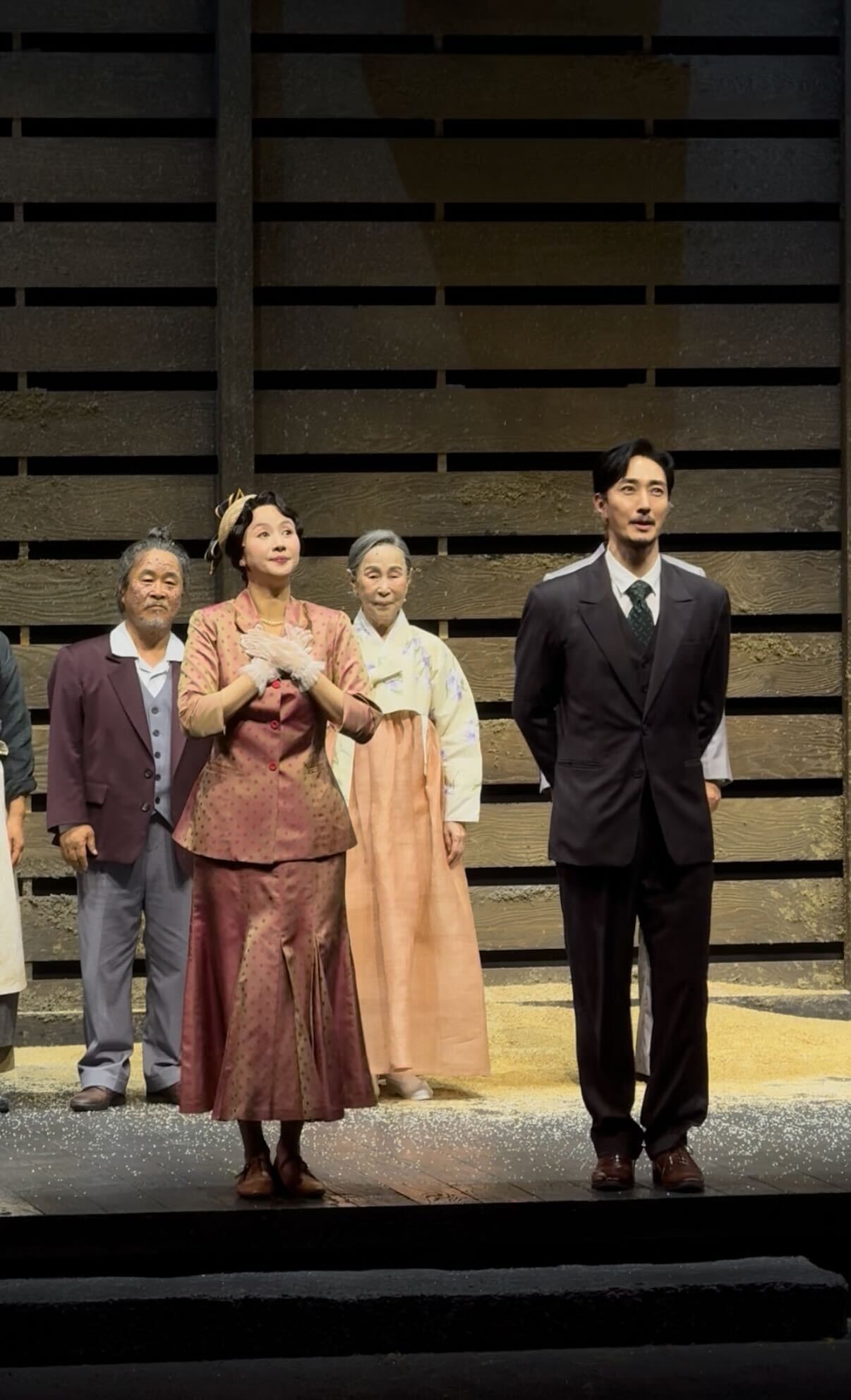 Im Gang-hee als Oh Yeong-ryan und Kim Seung-dae als An Hae-il in <Onkel Wanja> @Chloe
