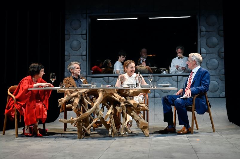 Das Dinner, Deutsches Theater Berlin, 2024 © Thomas Aurin