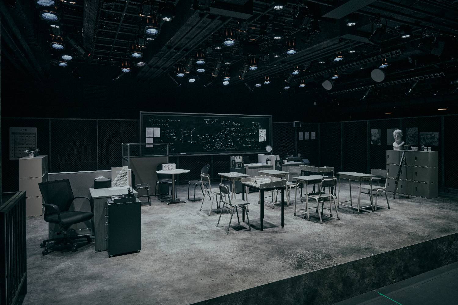(공연사진) DAC Artist 이경헌_연극_빈자리 없음 ⓒ두산아트센터 (1).jpg