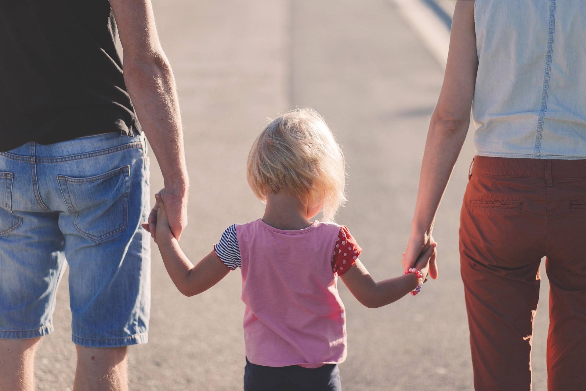 pexels-family-1866868_1920.jpg